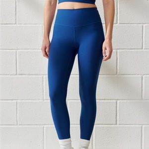 Abercrombie YPB sculpt 7/8 length legging - NWT